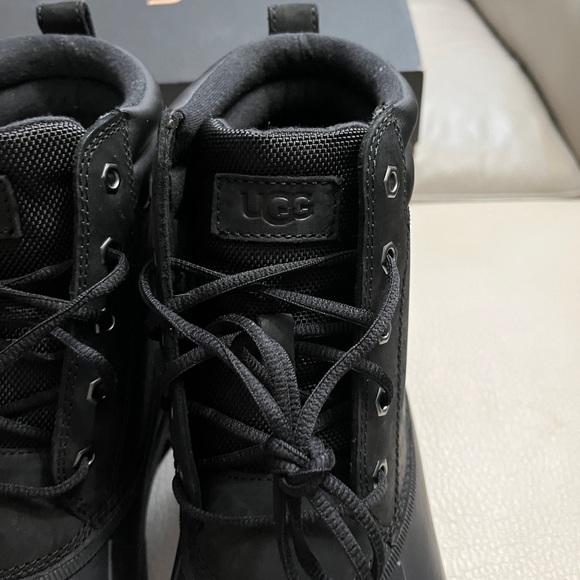 NWB - UGG Men's Gatson Mid Lace Up Boots - EU 43/US 10 - Picture 3 of 13